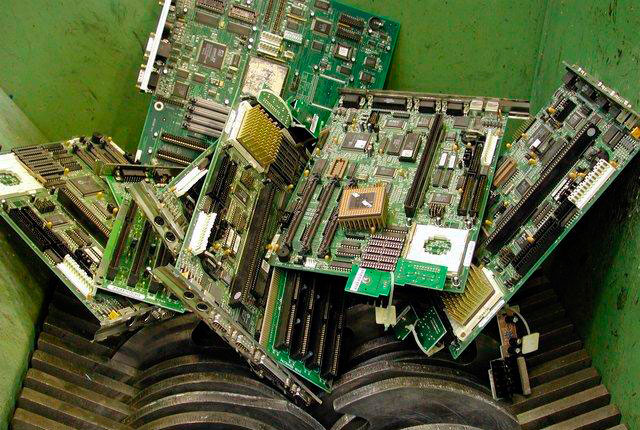 Лом-материнских-плат